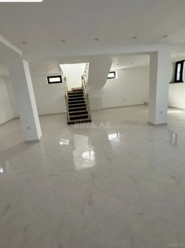 Satılır 6 otaqlı həyət evi 277 m²