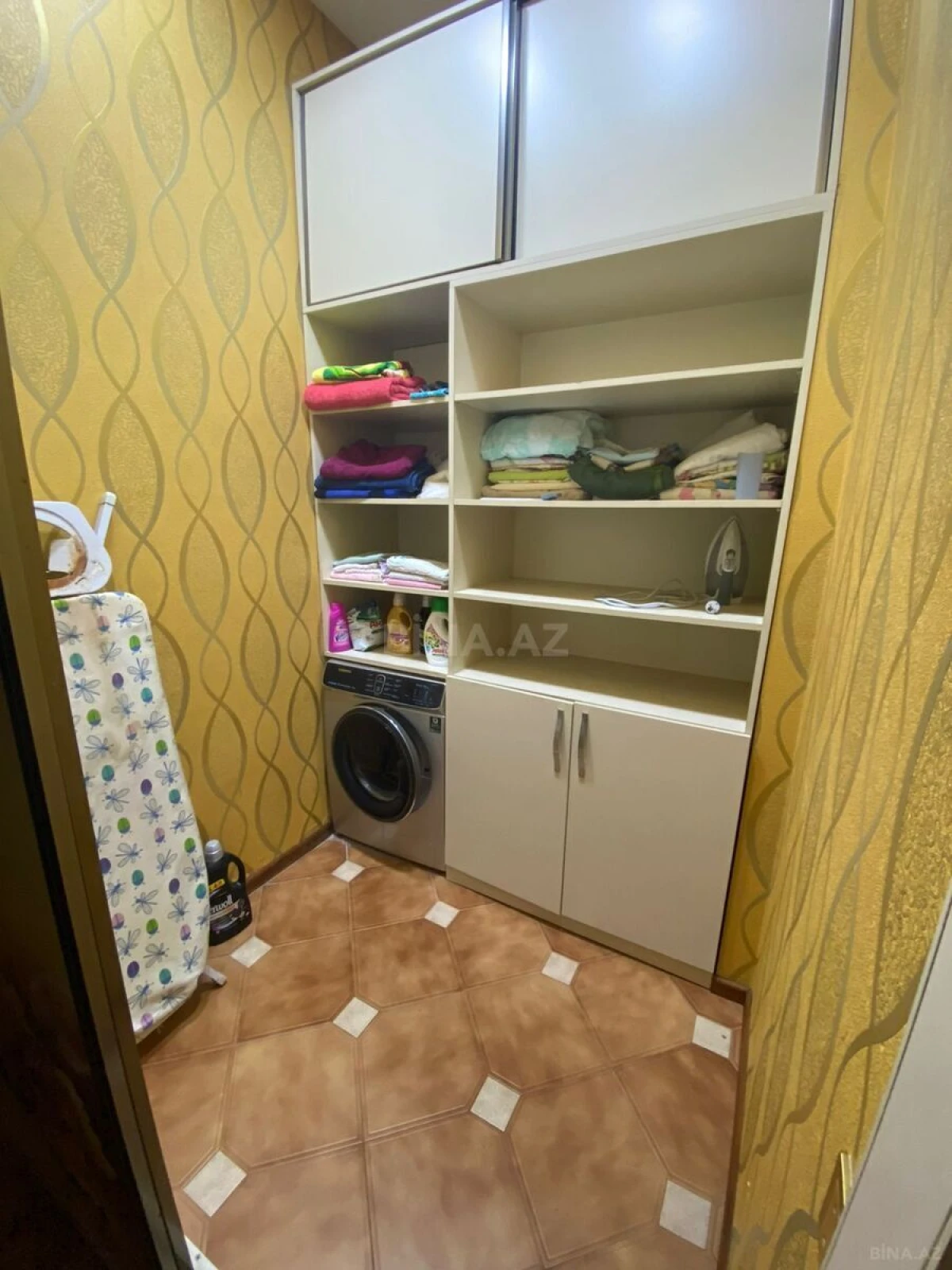 Satılır 4 otaqlı mənzil 170 m²