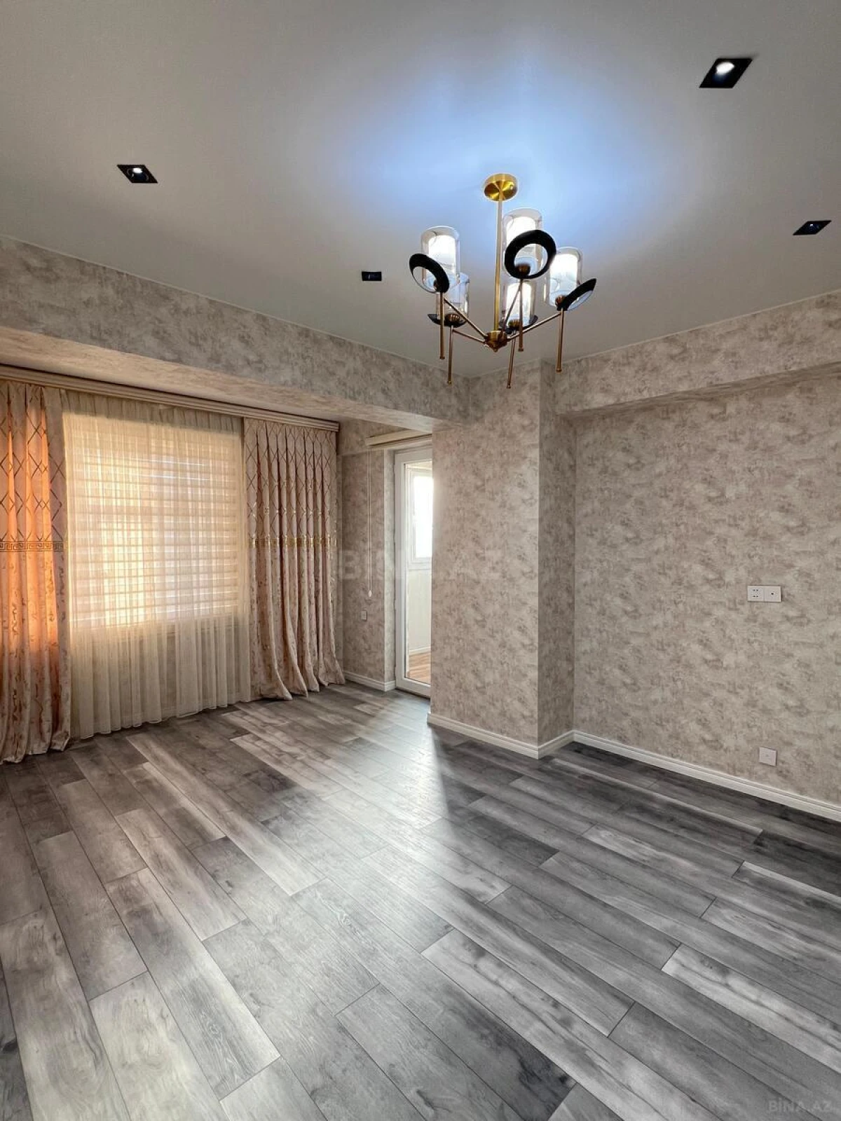Satılır 3 otaqlı mənzil 90 m²