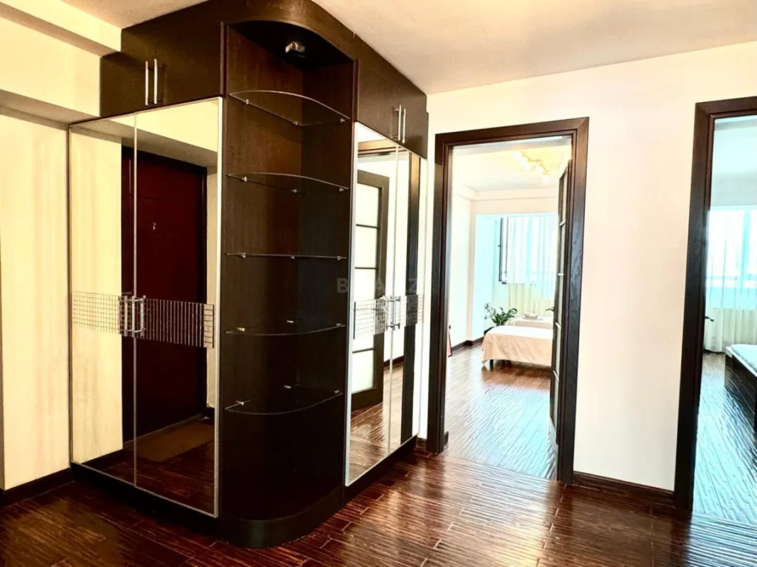 Kirayə verilir 3 otaqlı mənzil 115 m²