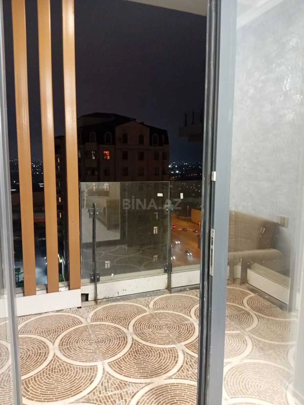 Kirayə verilir 2 otaqlı mənzil 65 m²