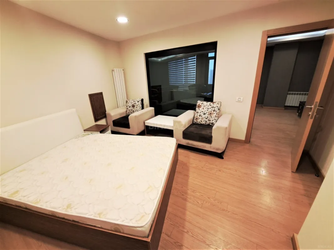 Kirayə verilir 5 otaqlı ofis 230 m²