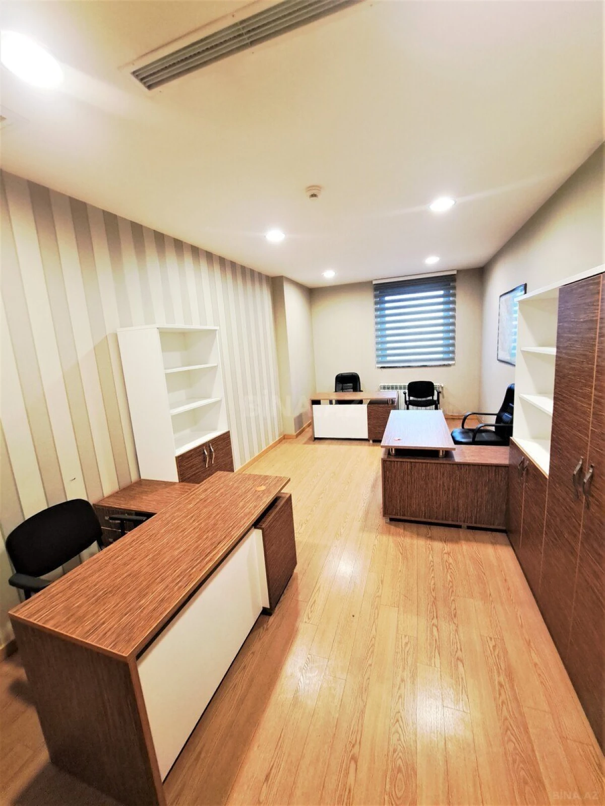 Kirayə verilir 5 otaqlı ofis 230 m²