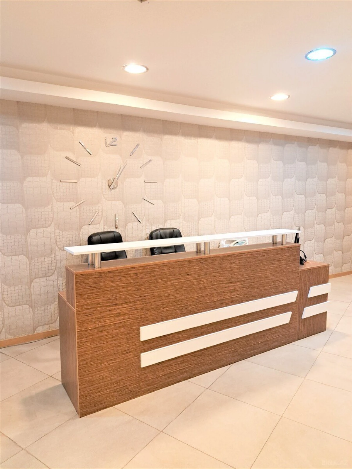 Kirayə verilir 5 otaqlı ofis 230 m²