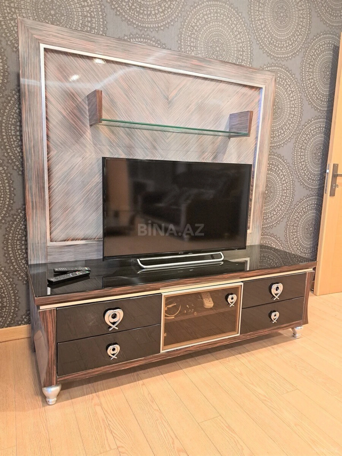 Kirayə verilir 5 otaqlı ofis 230 m²