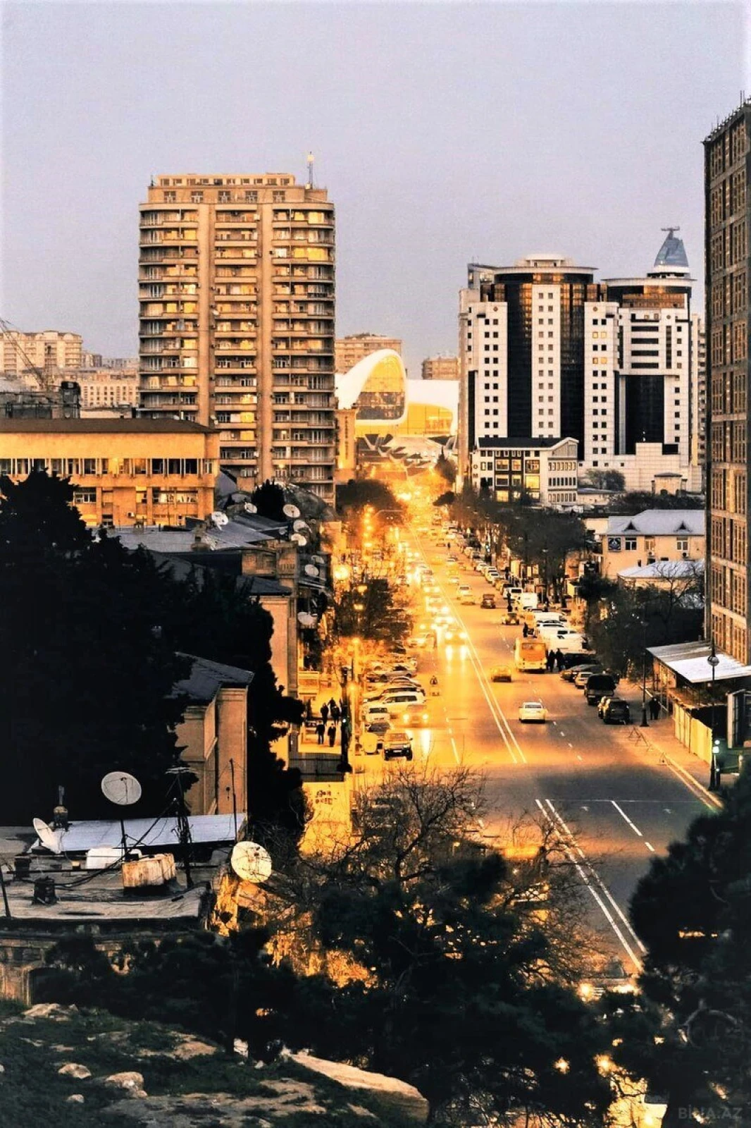 Kirayə verilir 5 otaqlı ofis 230 m²