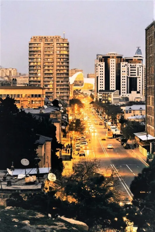 Kirayə verilir 5 otaqlı ofis 230 m²