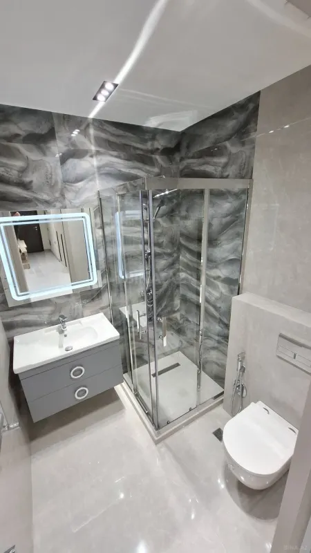 Satılır 3 otaqlı mənzil 130 m²