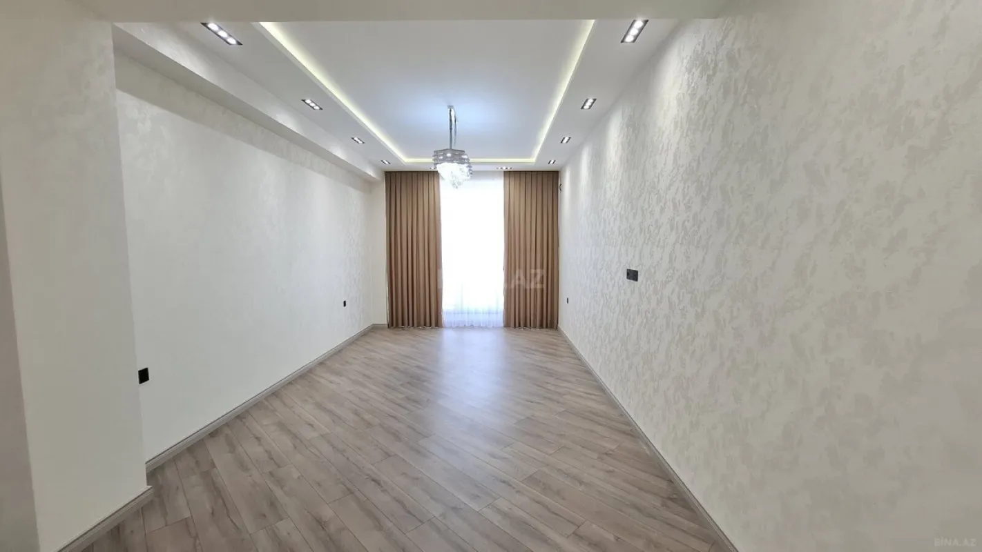 Satılır 3 otaqlı mənzil 130 m²