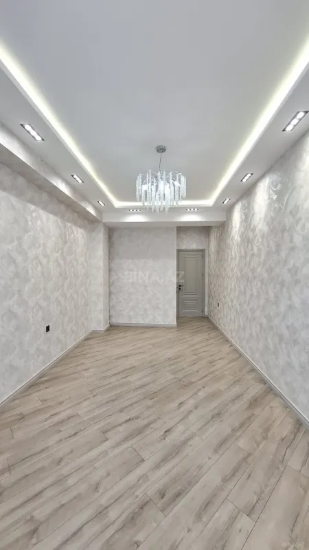 Satılır 3 otaqlı mənzil 130 m²