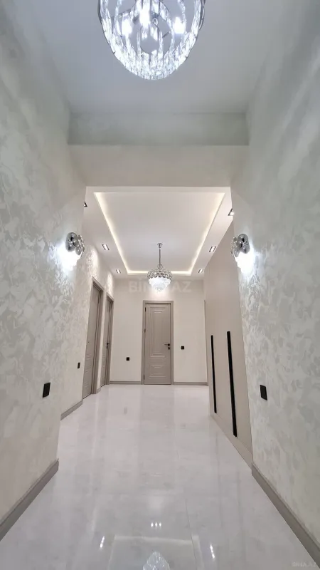 Satılır 3 otaqlı mənzil 130 m²