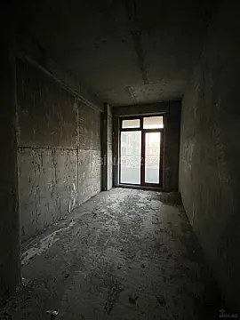 Satılır 4 otaqlı mənzil 203 m²