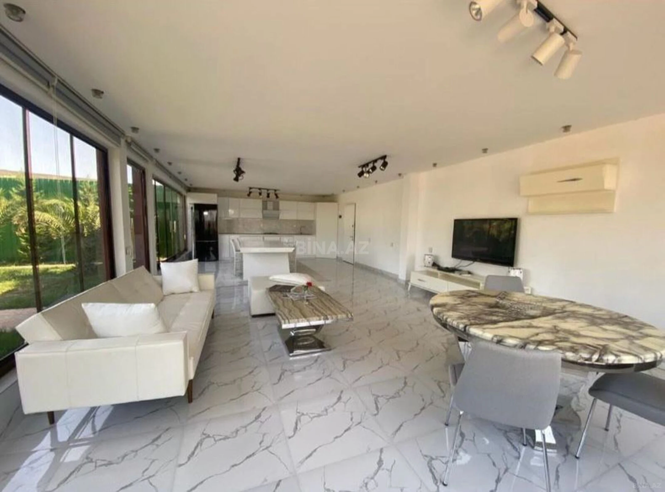 Satılır obyekt 600 m²