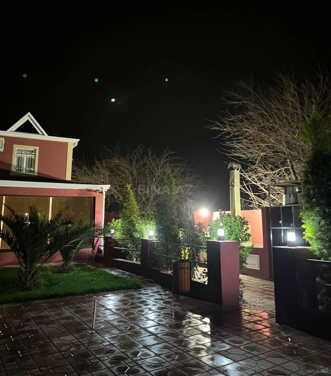 Satılır obyekt 600 m²