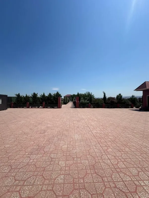 Satılır obyekt 600 m²