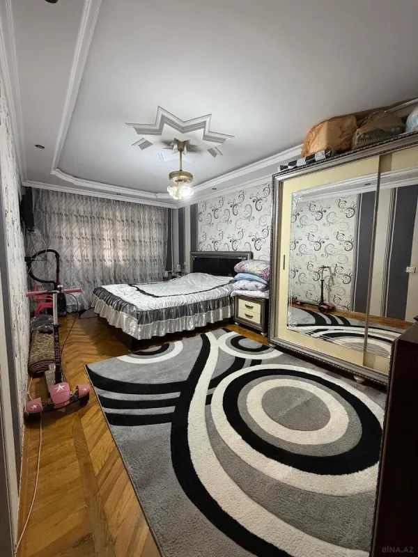 Satılır 4 otaqlı mənzil 104 m²