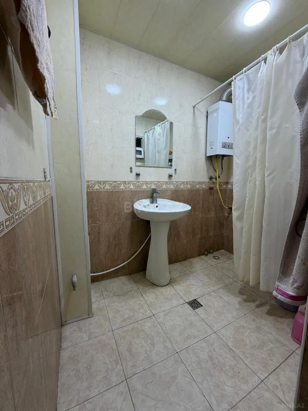 Satılır 4 otaqlı mənzil 104 m²