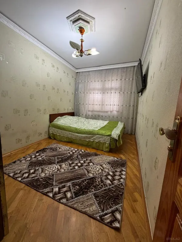 Satılır 4 otaqlı mənzil 104 m²