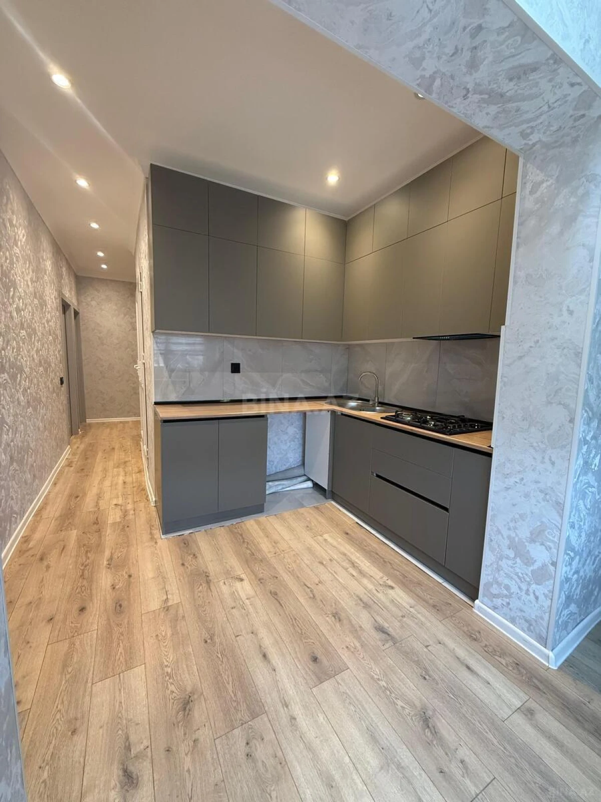 Satılır 3 otaqlı mənzil 80 m²