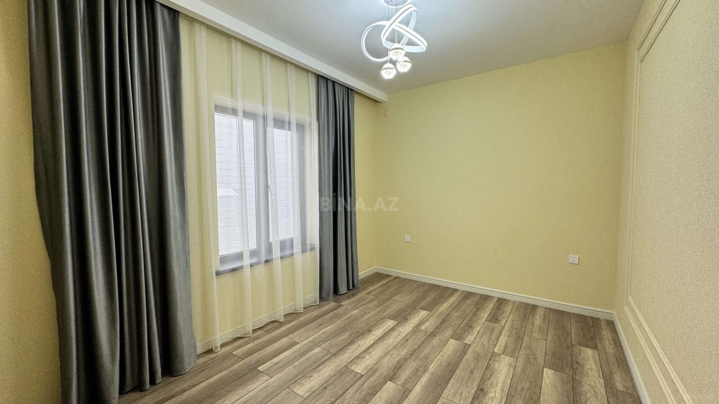 Satılır 4 otaqlı həyət evi 130 m²