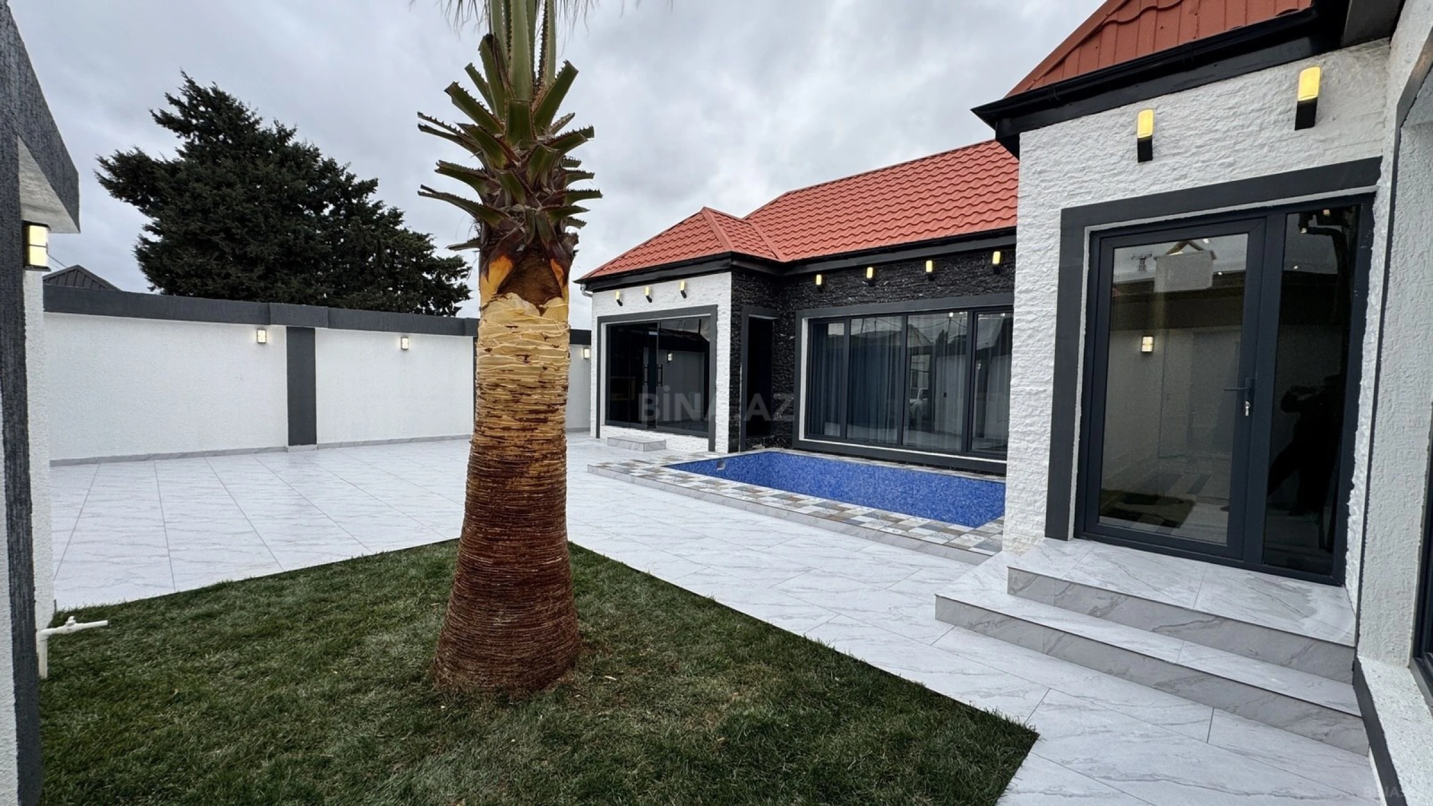 Satılır 4 otaqlı həyət evi 140 m²