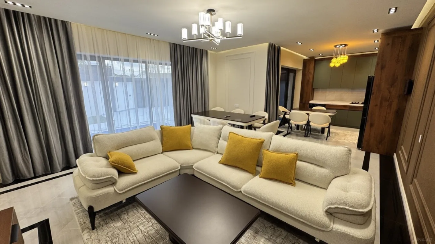 Satılır 4 otaqlı həyət evi 140 m²