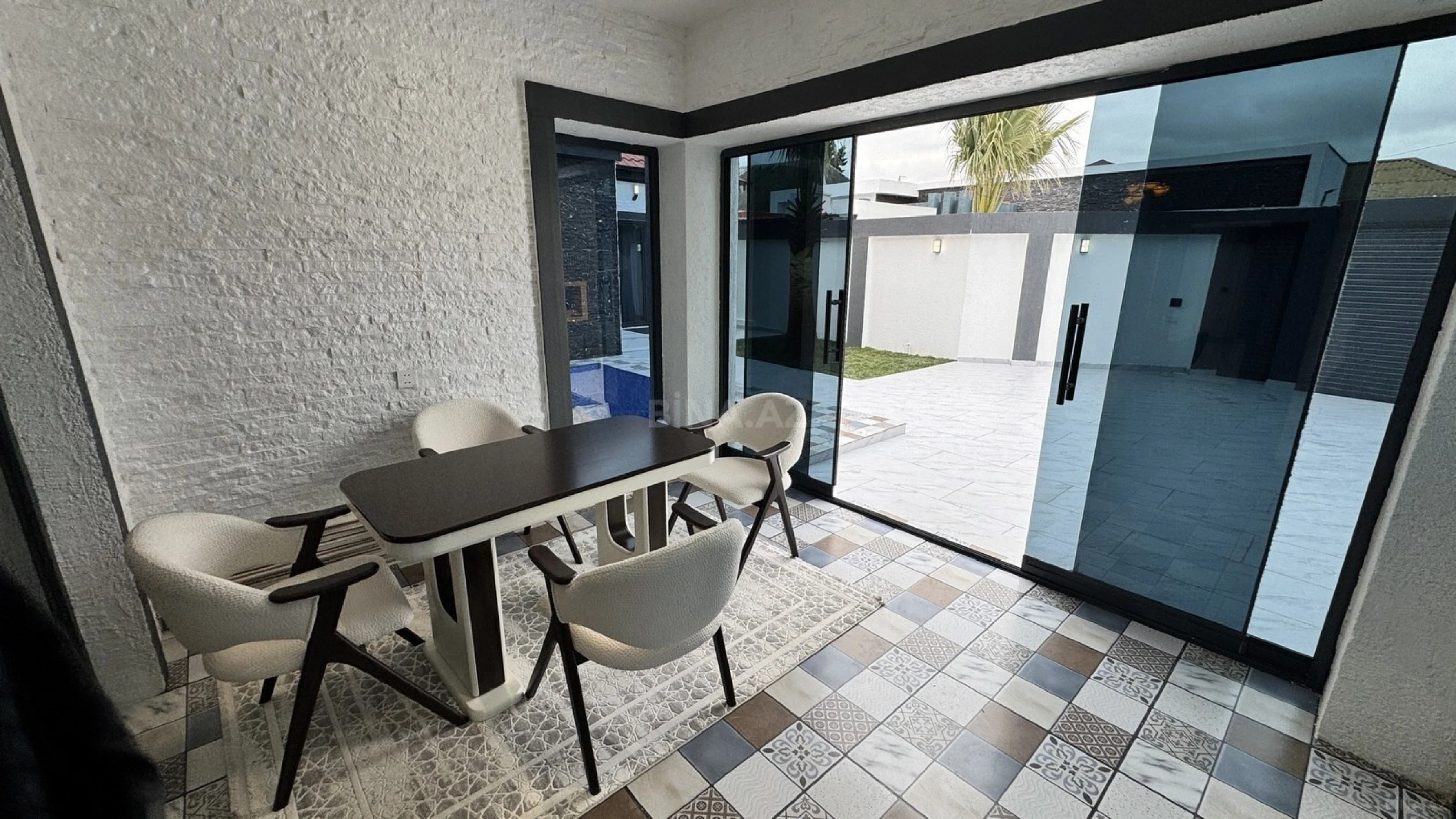 Satılır 4 otaqlı həyət evi 140 m²