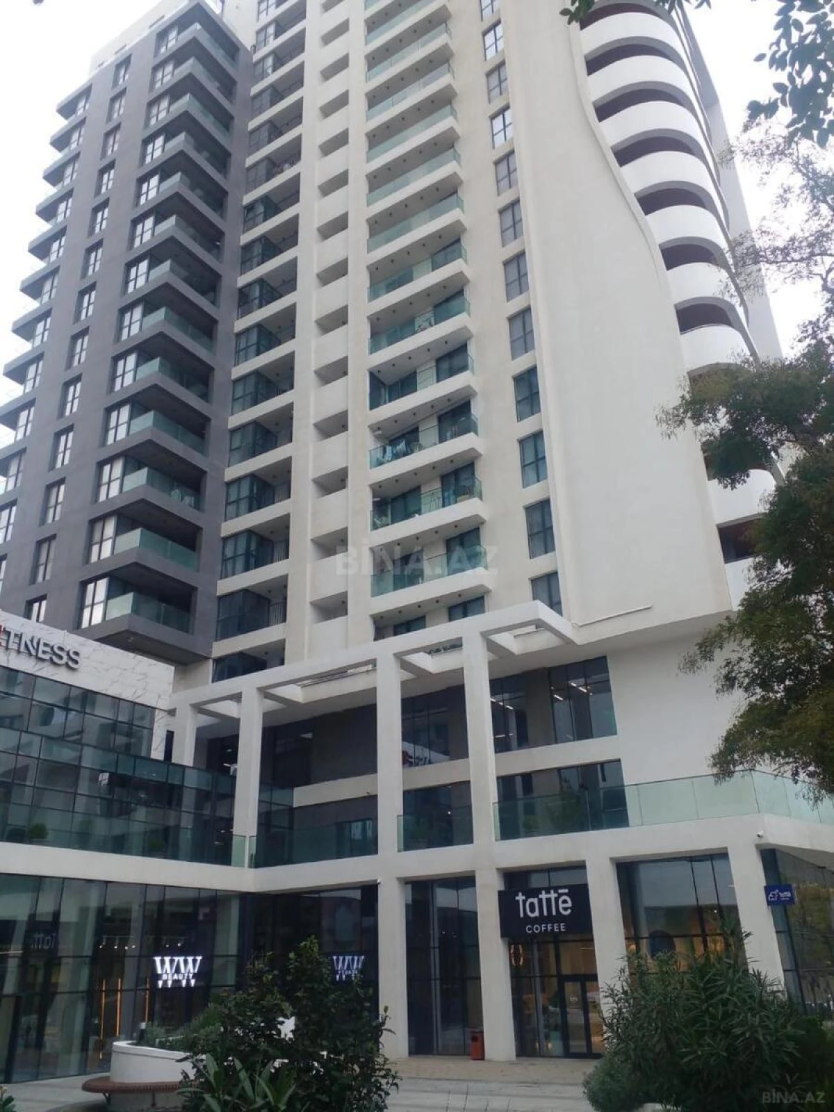 Satılır 3 otaqlı mənzil 164 m²