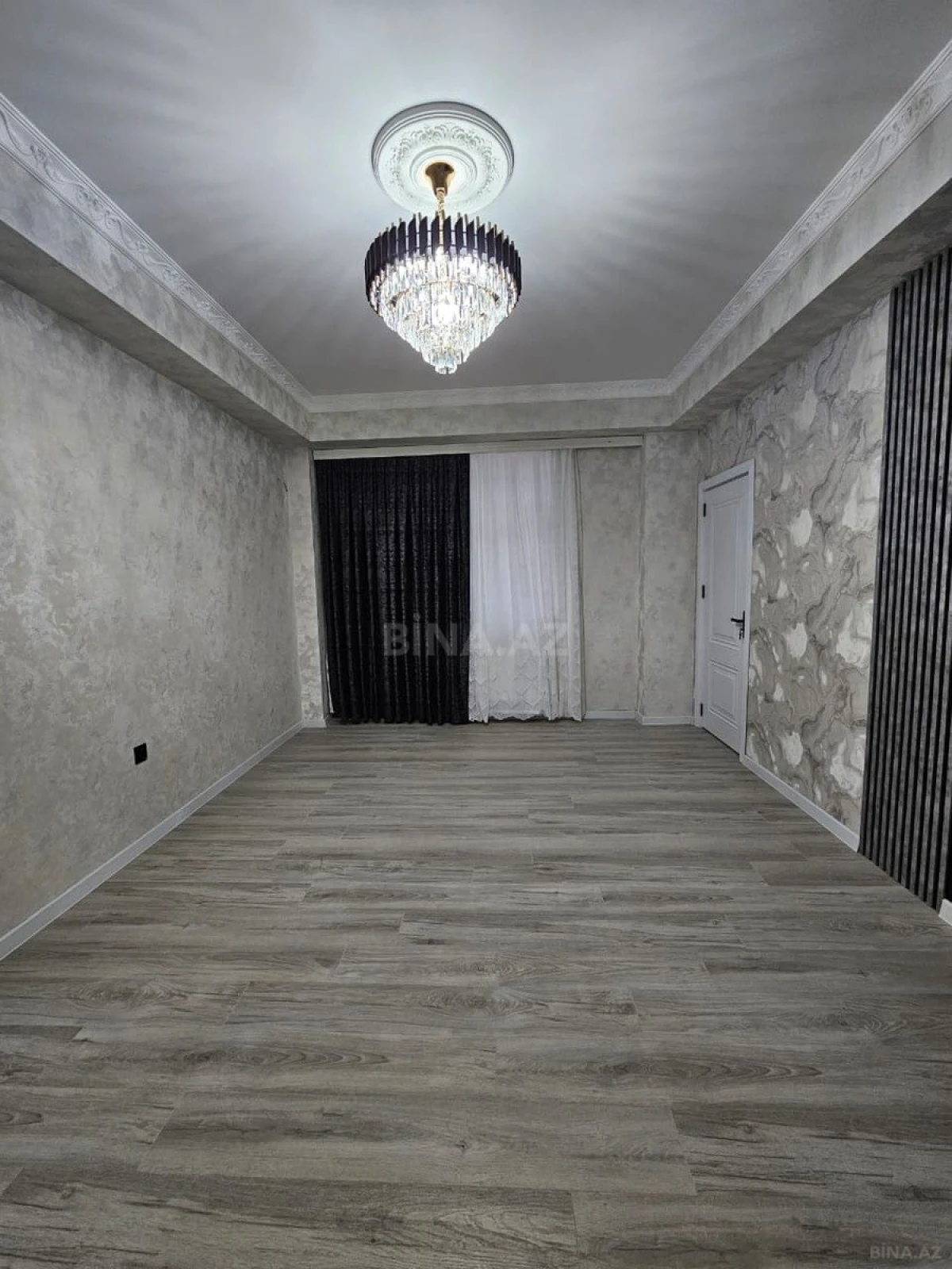 Satılır 2 otaqlı mənzil 57 m²