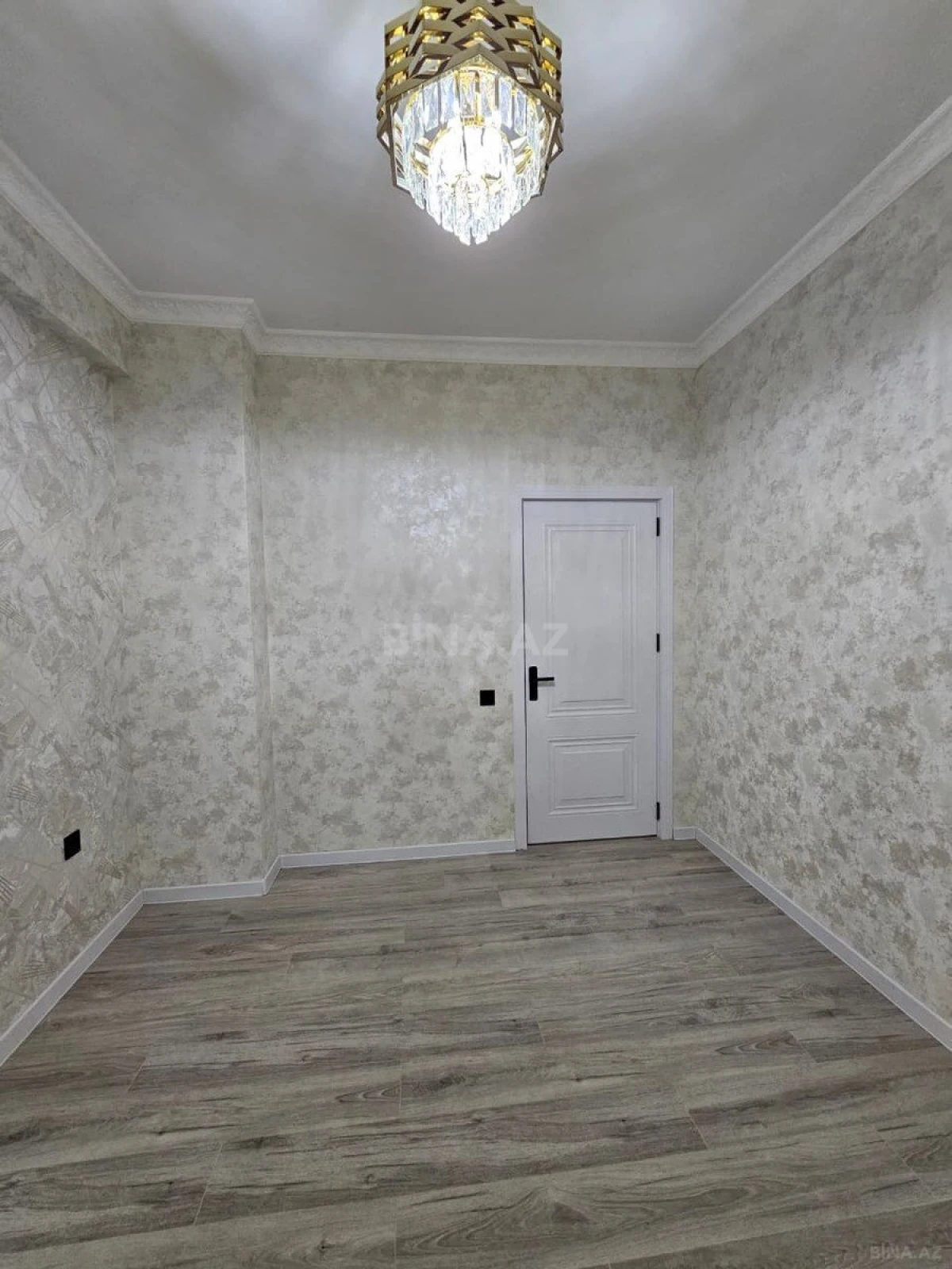 Satılır 2 otaqlı mənzil 57 m²