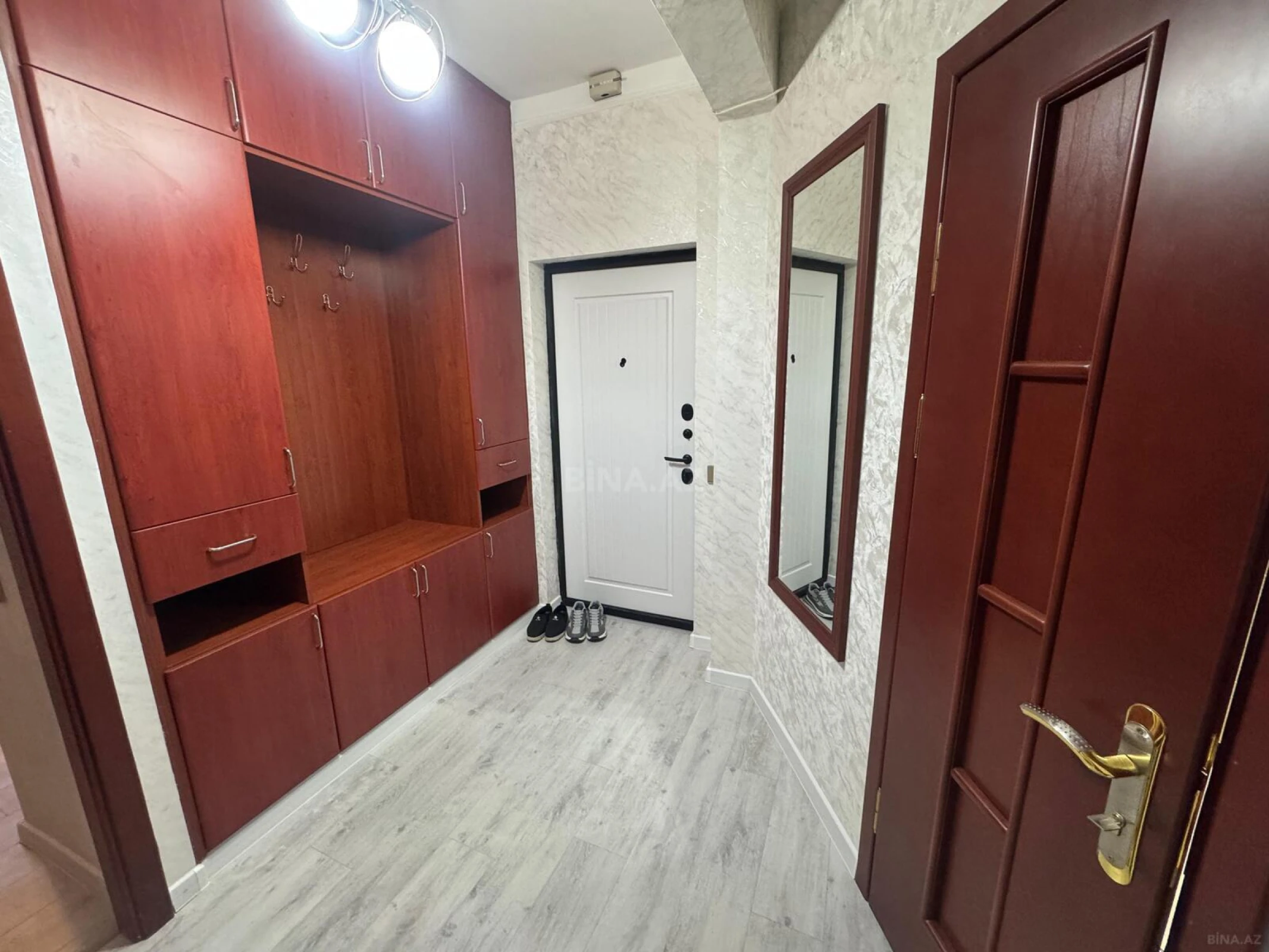 Satılır 3 otaqlı mənzil 68 m²