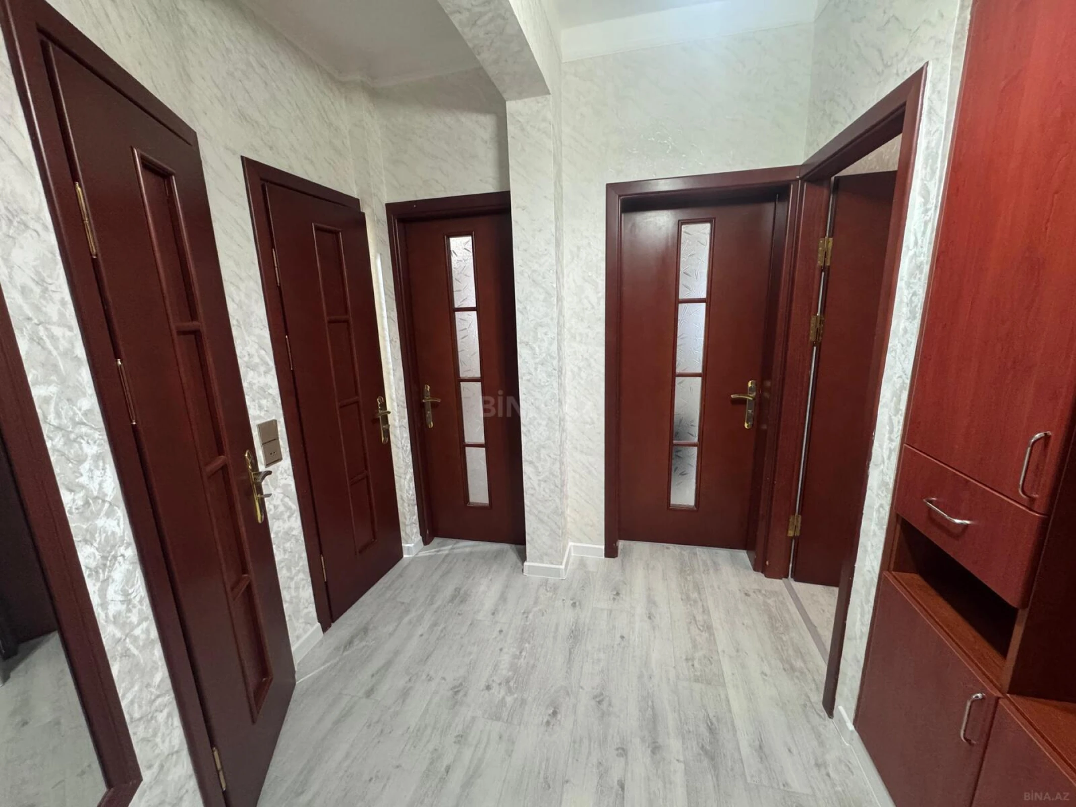 Satılır 3 otaqlı mənzil 68 m²