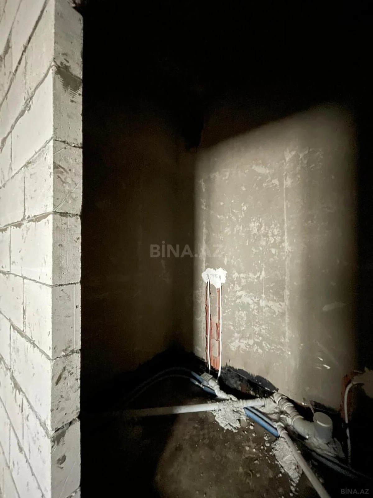 Satılır 3 otaqlı mənzil 157 m²