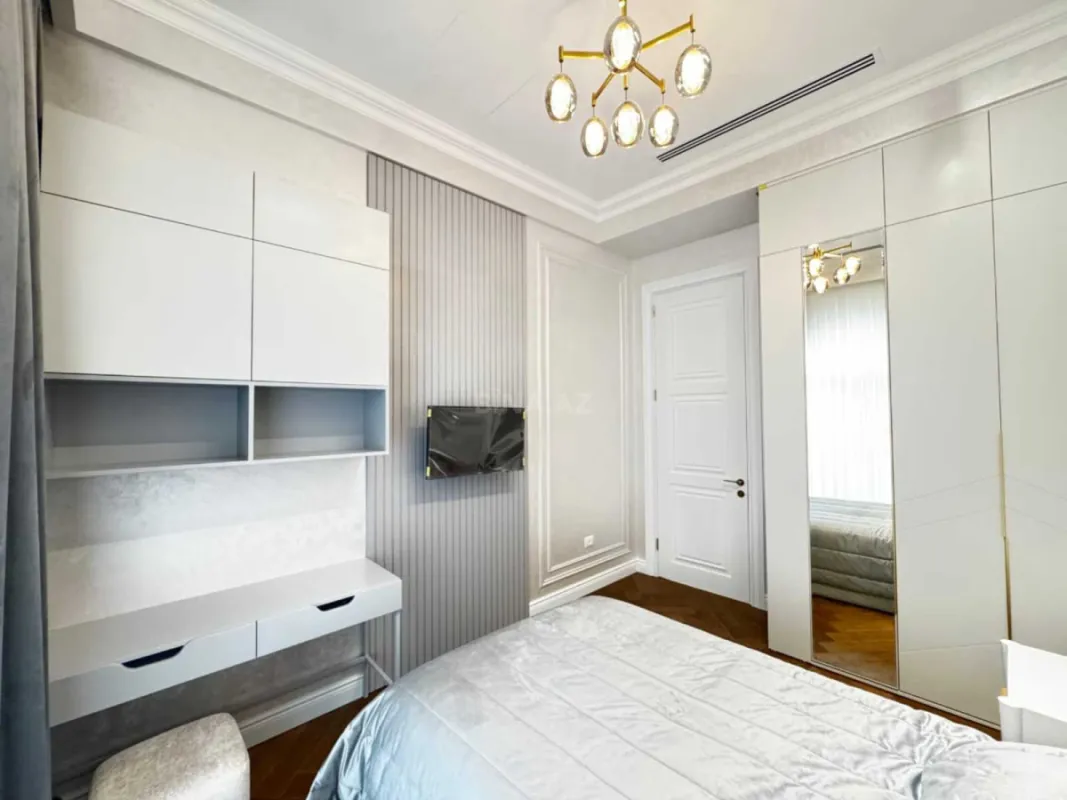 Kirayə verilir 3 otaqlı mənzil 150 m²
