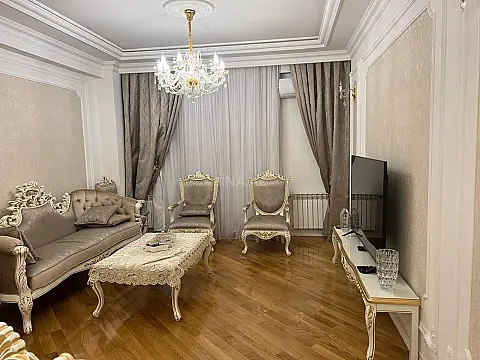 Satılır 3 otaqlı mənzil 119 m²