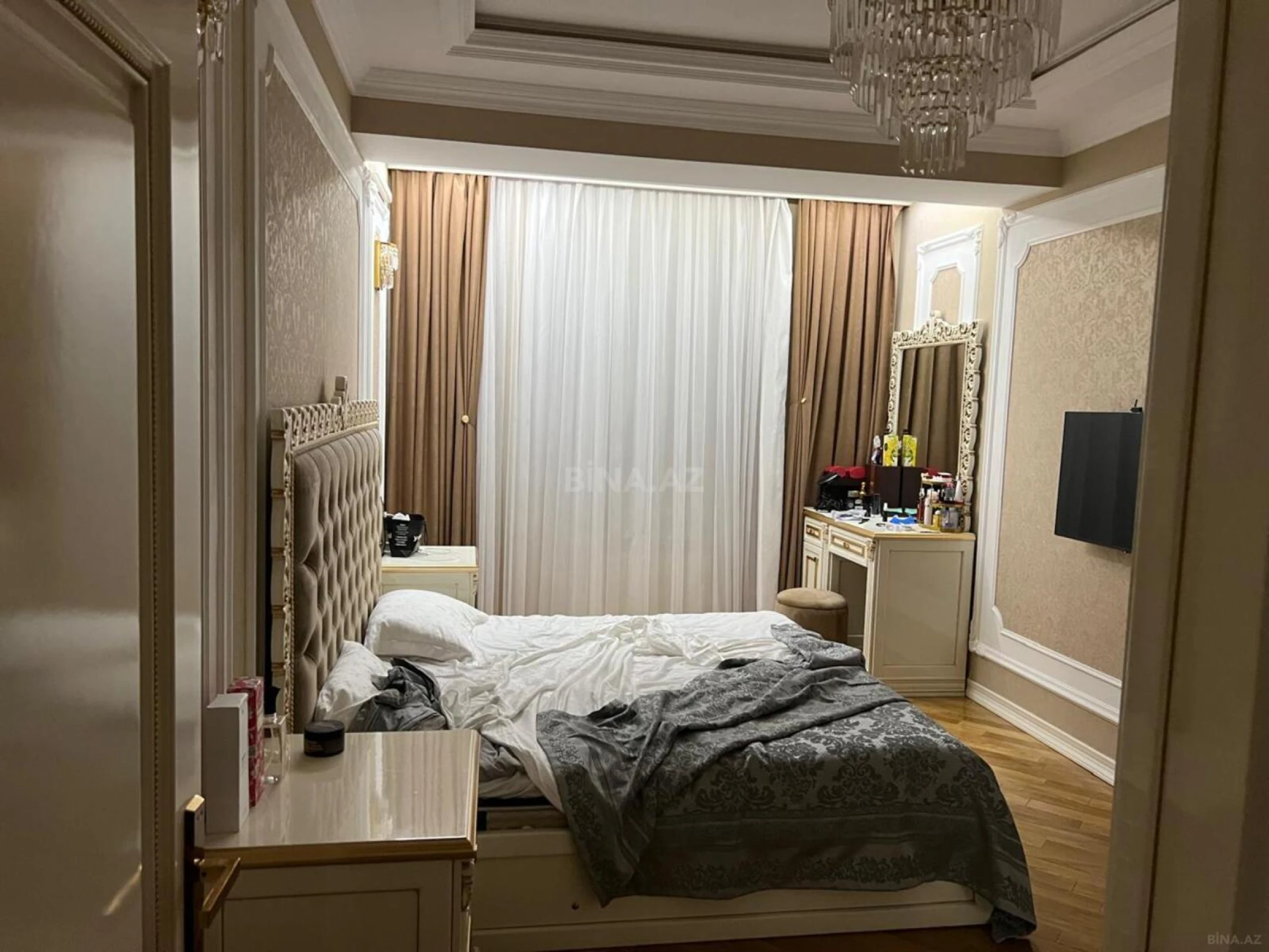 Satılır 3 otaqlı mənzil 119 m²