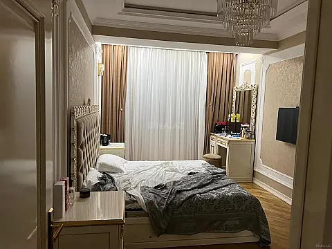 Satılır 3 otaqlı mənzil 119 m²