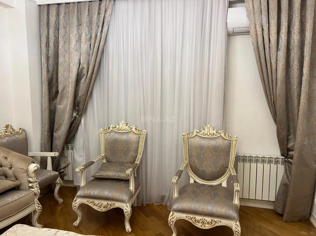 Satılır 3 otaqlı mənzil 119 m²