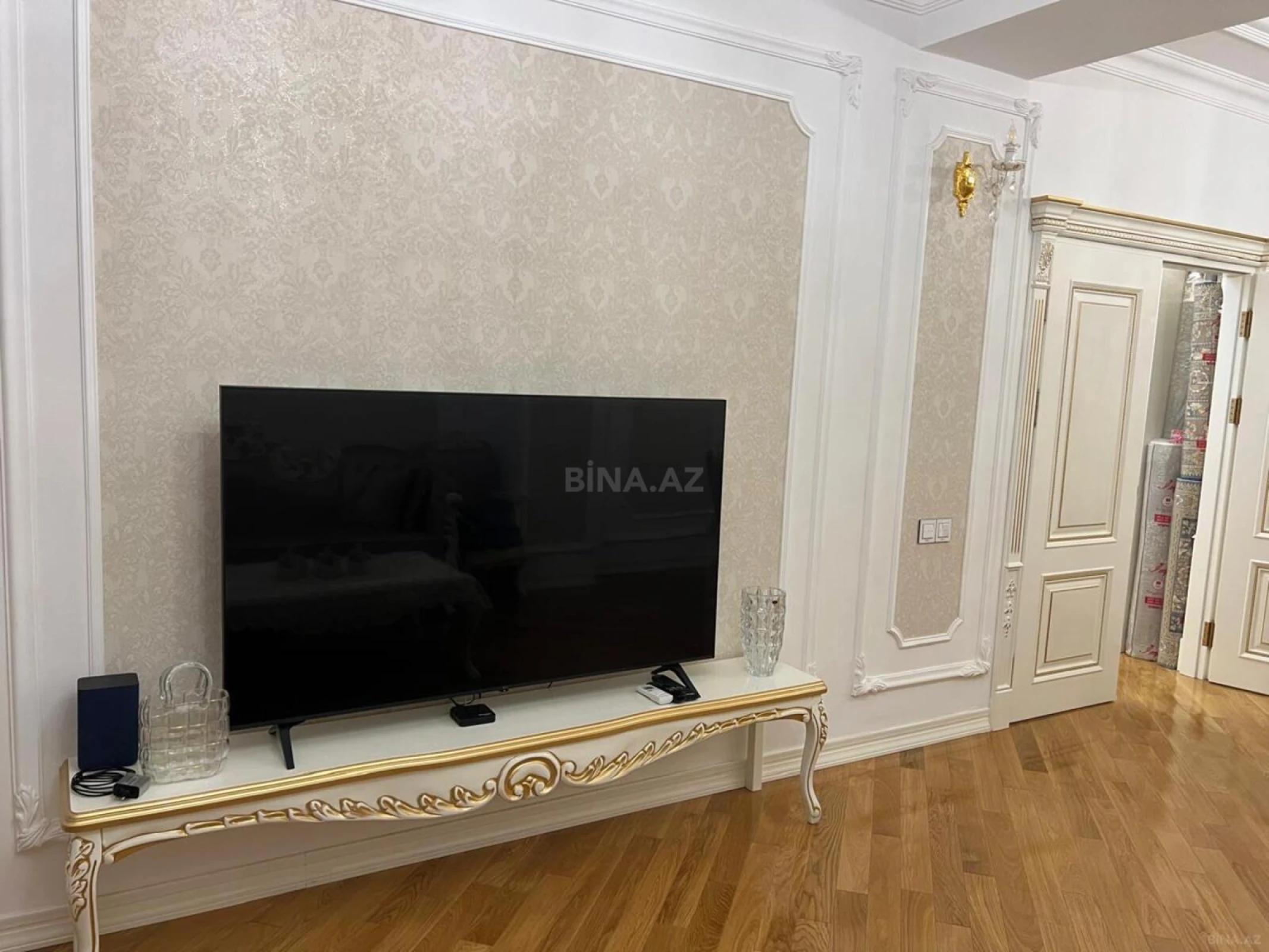 Satılır 3 otaqlı mənzil 119 m²