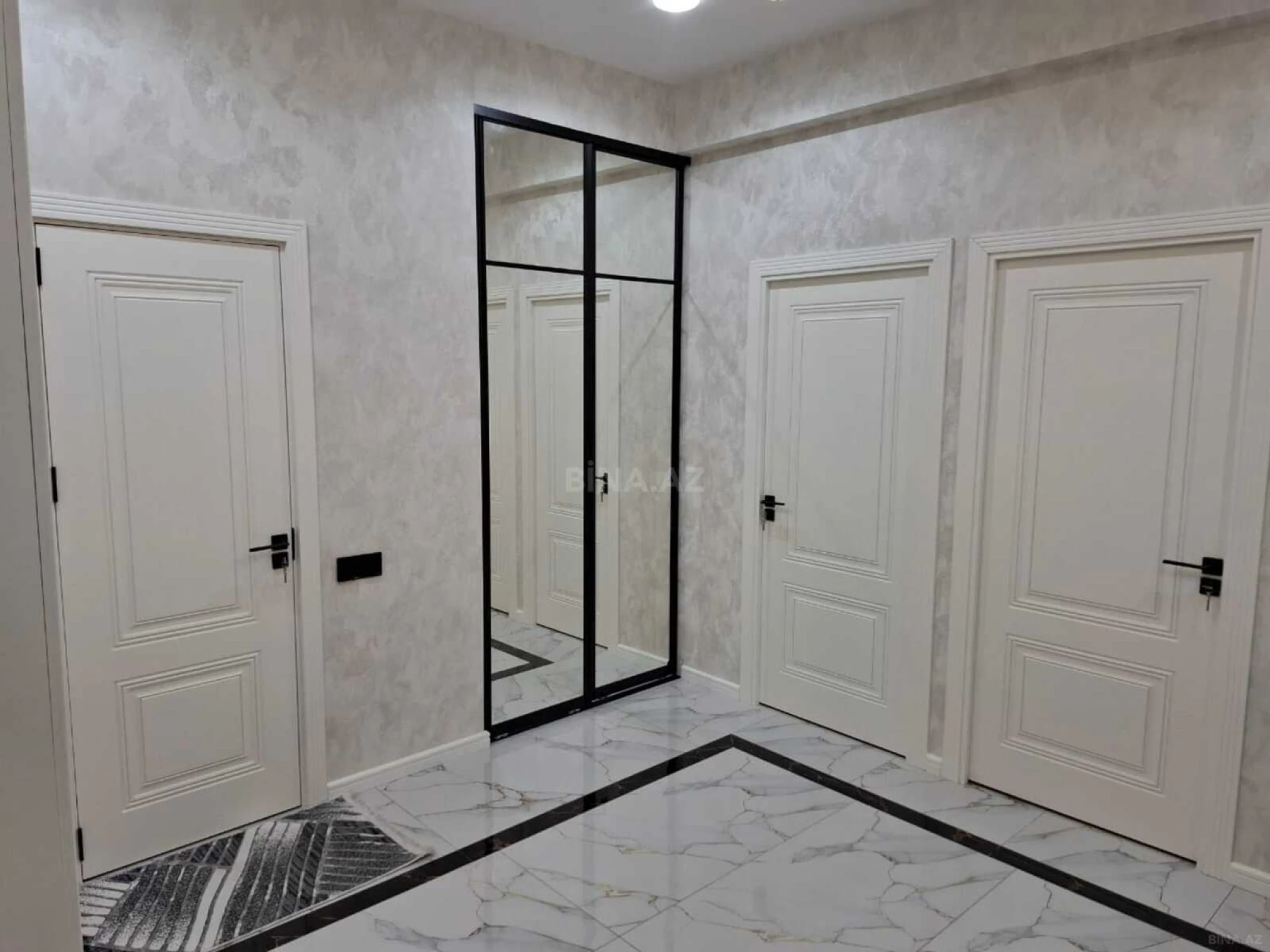 Kirayə verilir 2 otaqlı mənzil 83 m²