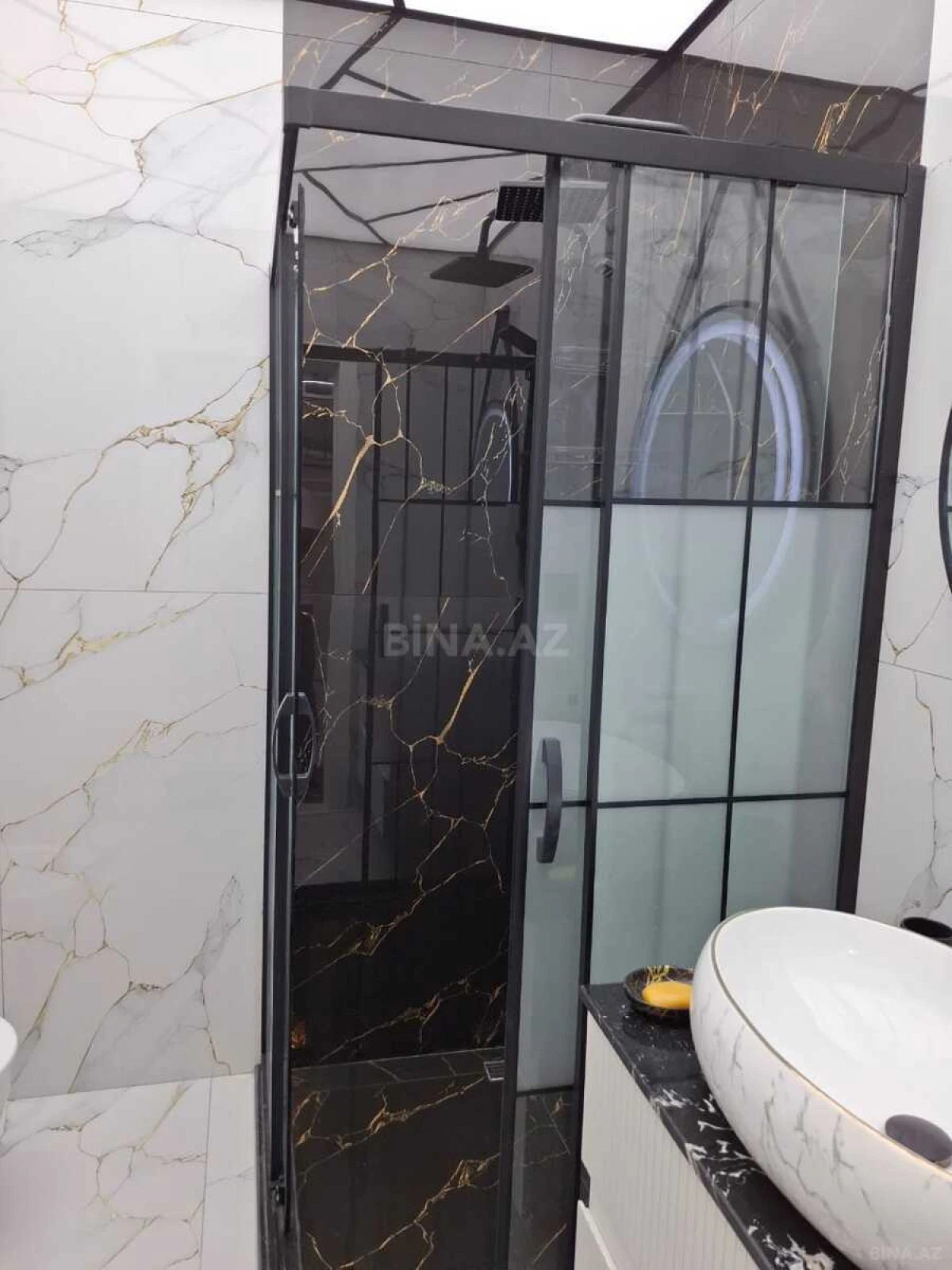 Kirayə verilir 2 otaqlı mənzil 83 m²