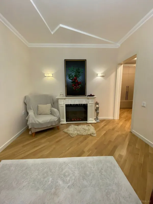 Satılır 3 otaqlı mənzil 119 m²