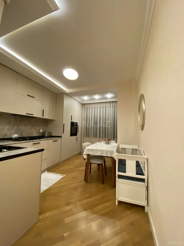 Satılır 3 otaqlı mənzil 119 m²