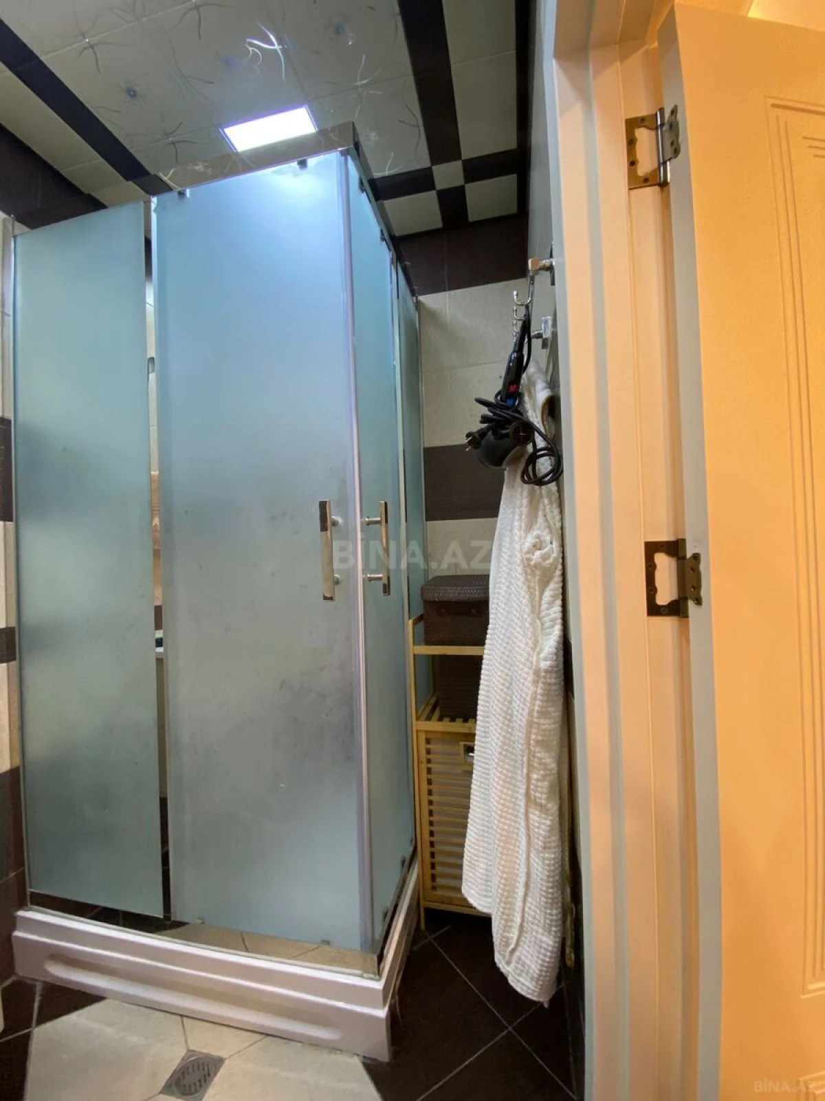 Satılır 3 otaqlı mənzil 119 m²