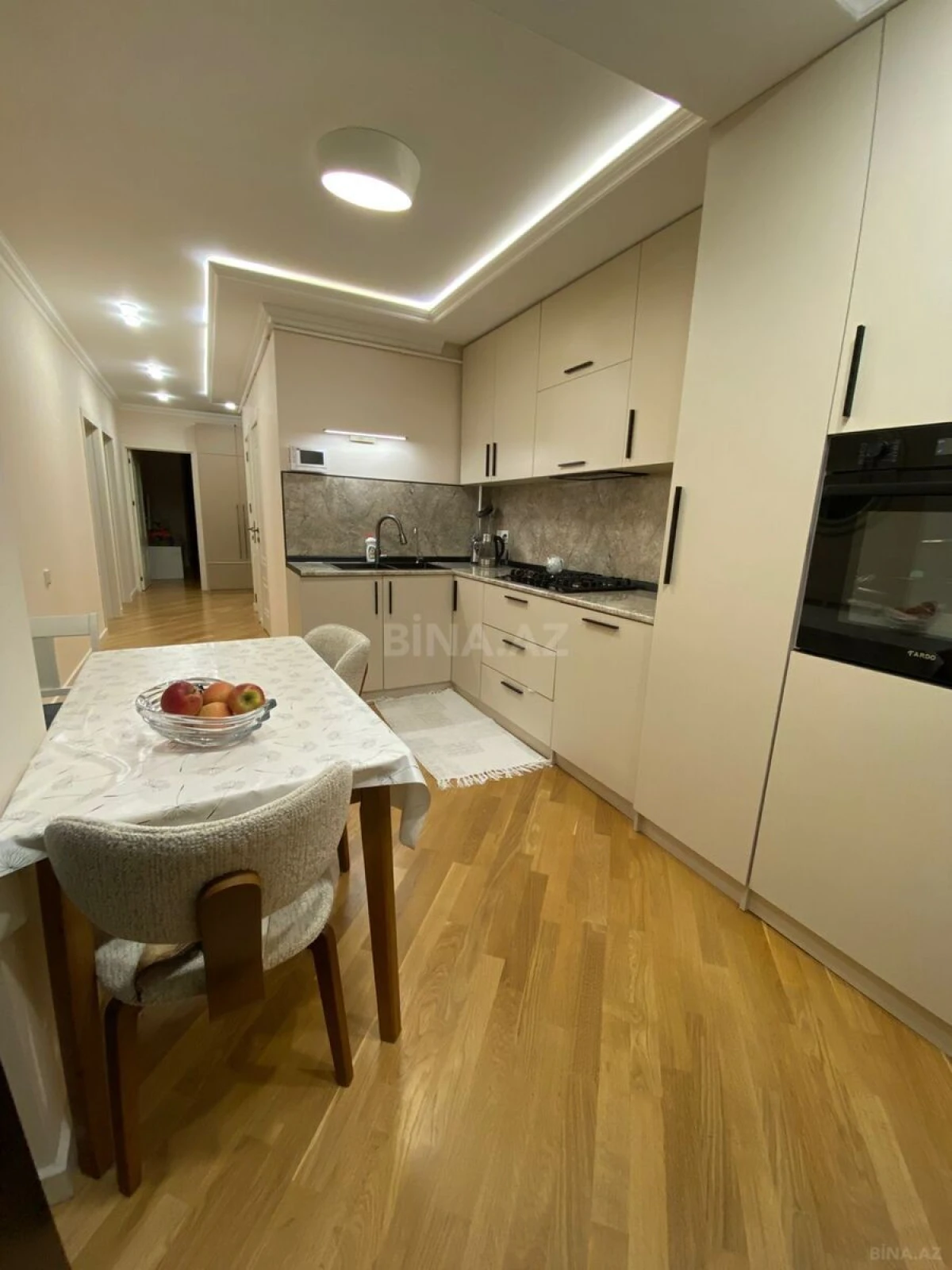 Satılır 3 otaqlı mənzil 119 m²