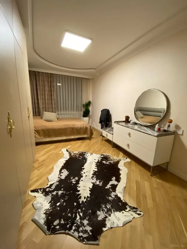 Satılır 3 otaqlı mənzil 119 m²