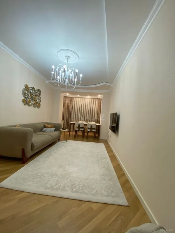 Satılır 3 otaqlı mənzil 119 m²