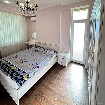 Satılır 3 otaqlı mənzil 115 m²
