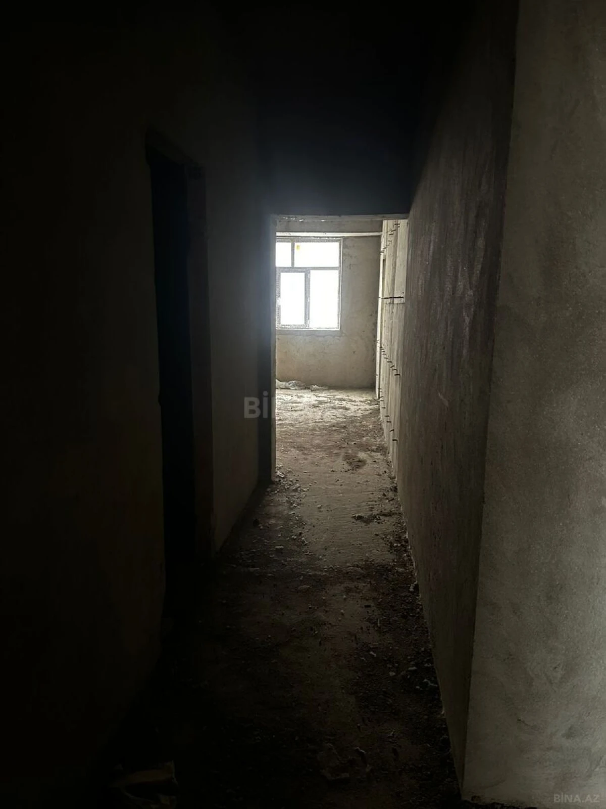 Satılır 3 otaqlı mənzil 97.6 m²