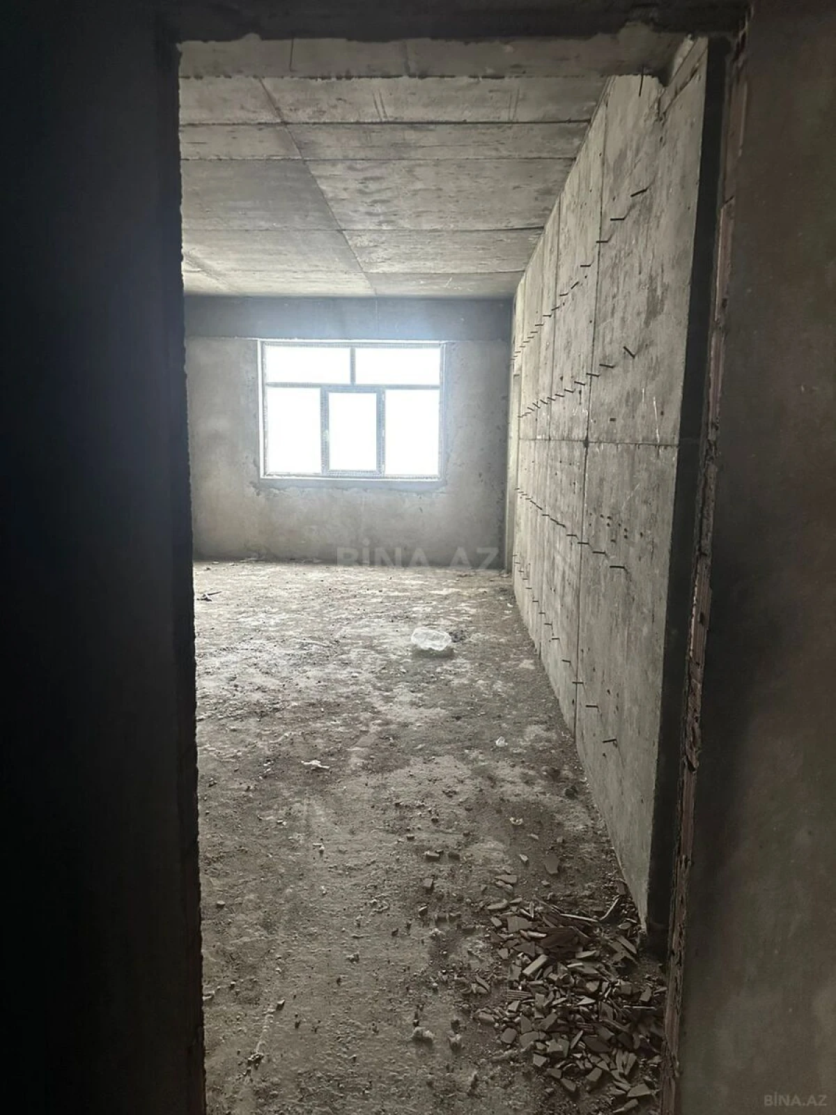 Satılır 3 otaqlı mənzil 97.6 m²